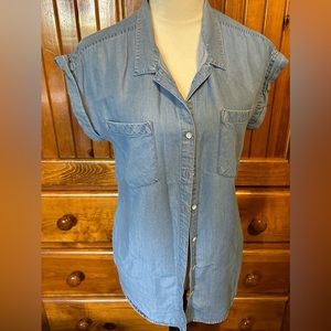 Jachs Girlfriend Light wash shirt